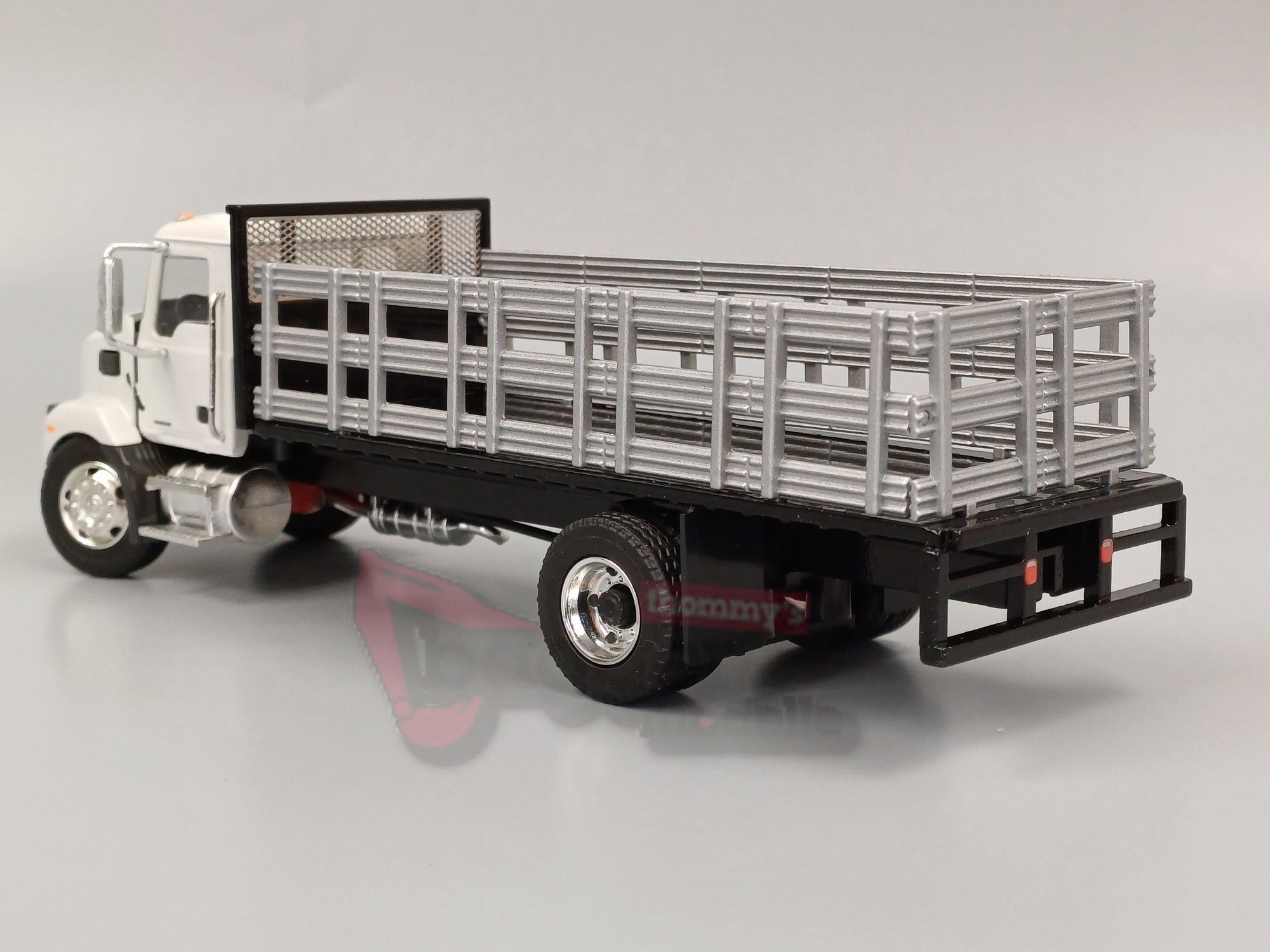 83266 - Conrad - MACK MD mit Plattform 2 achs weiß